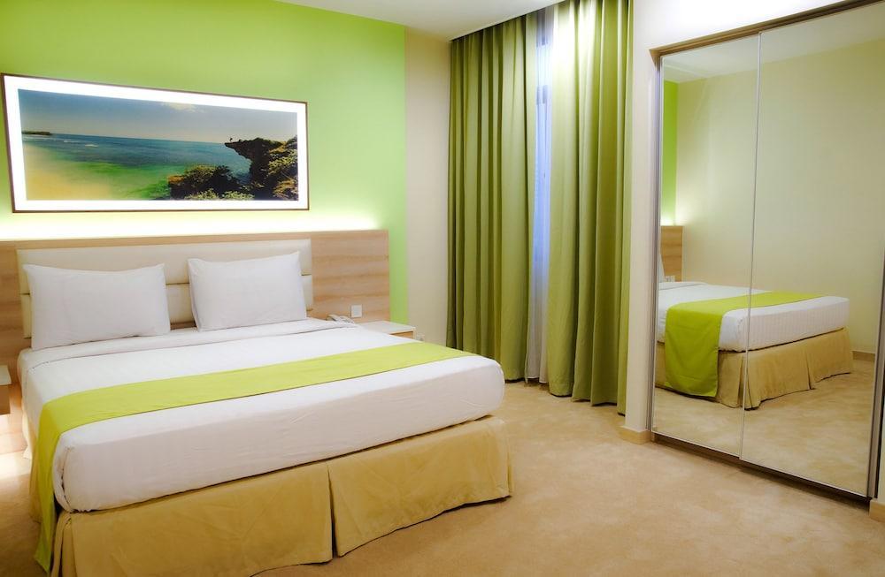 Hotel Puri Denpasar 4*