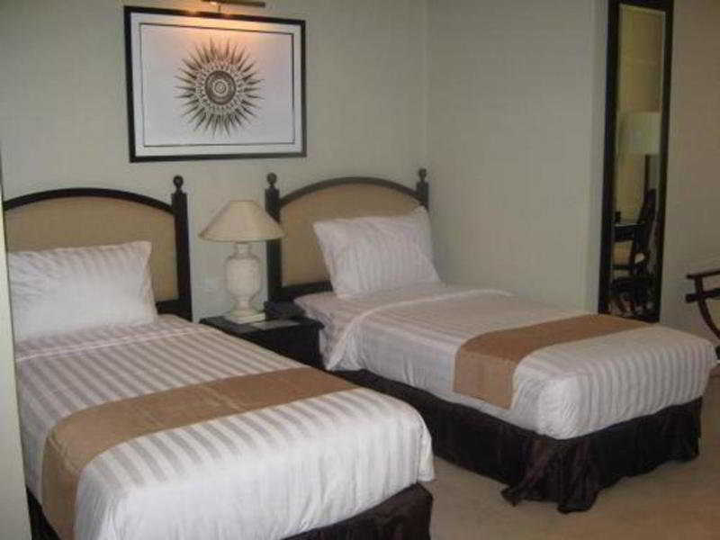 Puri Denpasar Hotel 4*