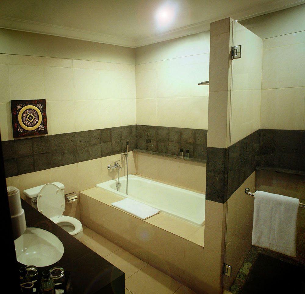 Puri Denpasar 4*