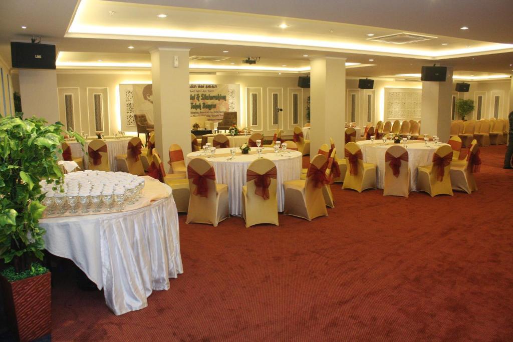 Hotel Puri Denpasar 4*