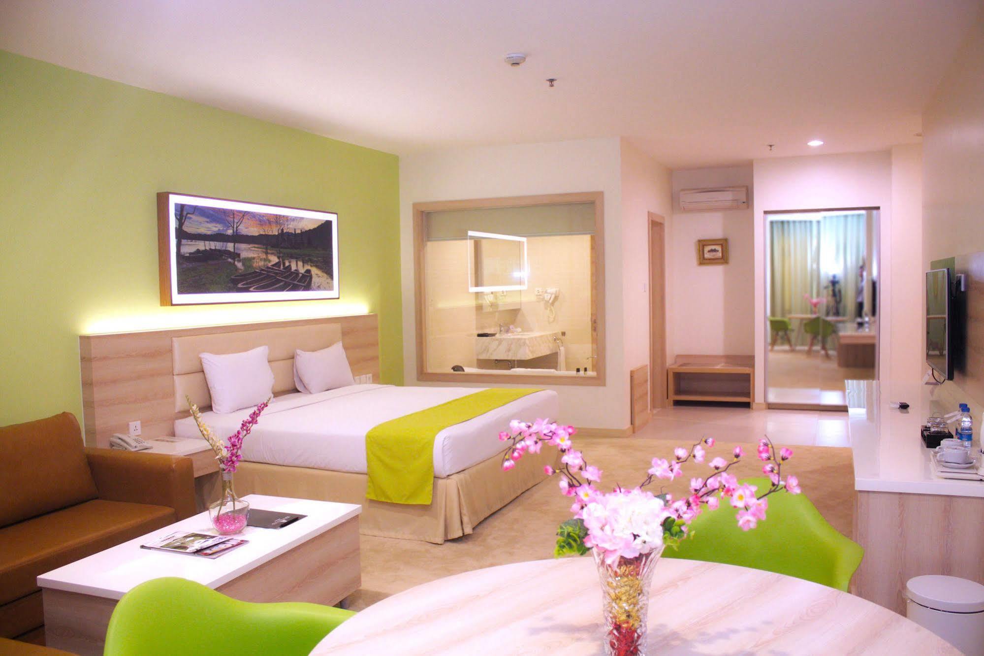 Hotel Puri Denpasar 4*