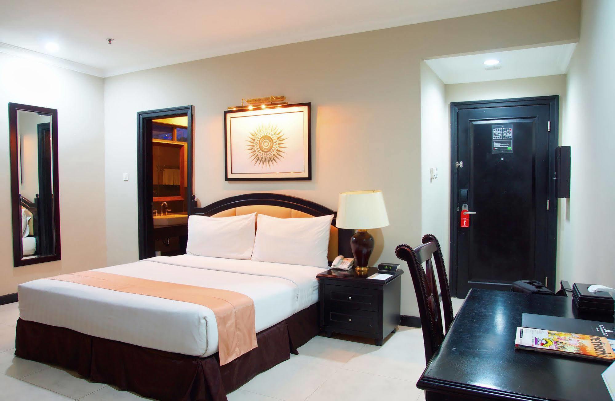 Puri Denpasar 4*