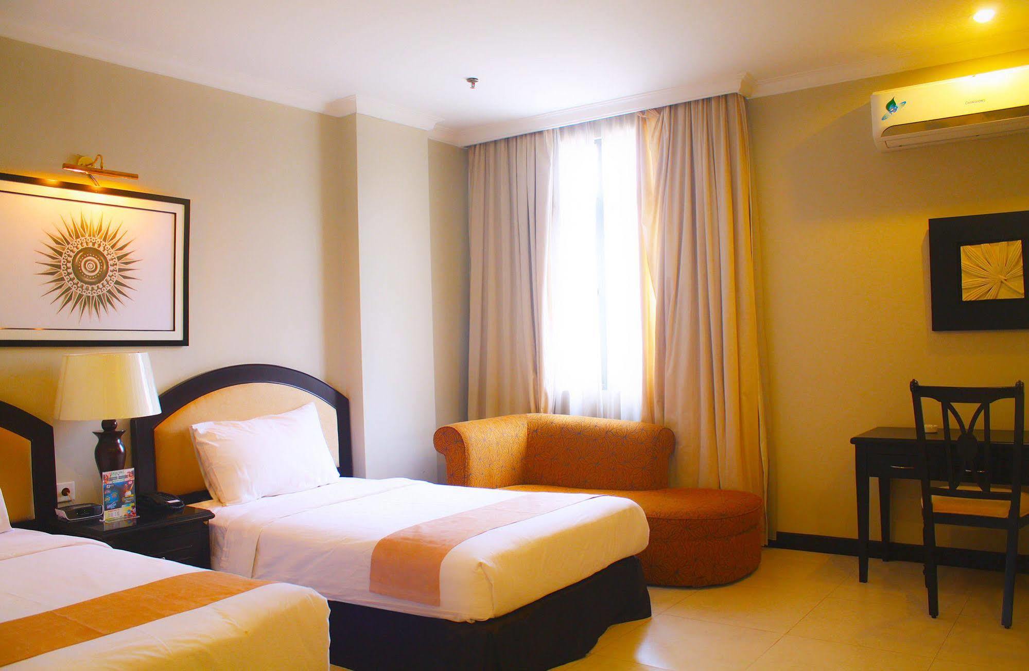 Hotel Puri Denpasar 4*